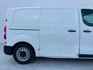 Peugeot Expert Taller 115 cv. -Golpe Lat.- 10.500€
