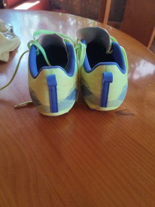 Botas de fútbol Puma Talla 36