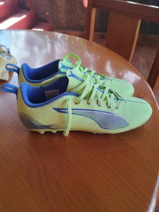 Botas de fútbol Puma Talla 36