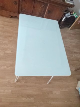 Mesa de cristal y metal para jardín