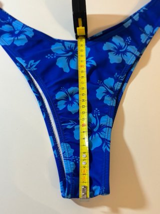 Costume da bagno due pezzi floreale blu