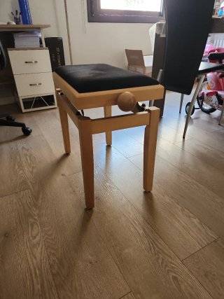 Piano Donner con banqueta