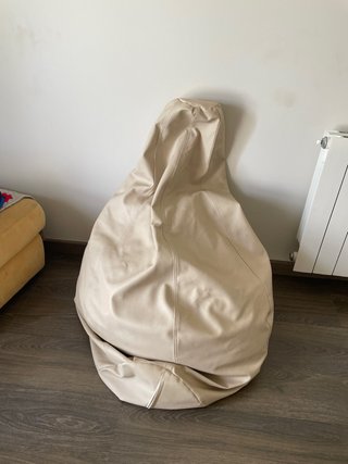 Puf de polipiel beig.