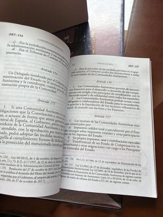 Constitución española incluye la Ley Orgánica 2...