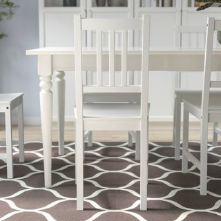 Sillas de madera blancas