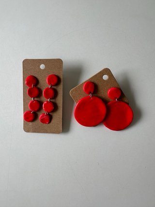 Pendientes artesanales coloridos