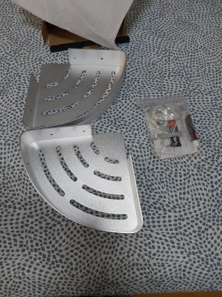 2 Scaffali Metallici per Doccia