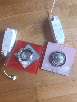 2 Focos LED Cuadrados Rojos con Transformador