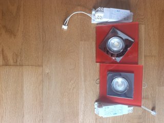 2 Focos LED Cuadrados Rojos con Transformador