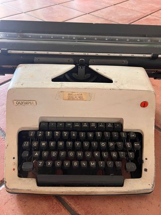 Máquina de escribir Olympia