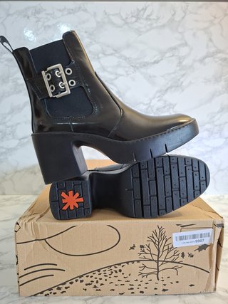 Botines Sofia Talla 39 Negro Charol