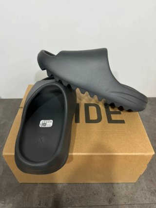 Chanclas Yeezy Marrones Talla 37