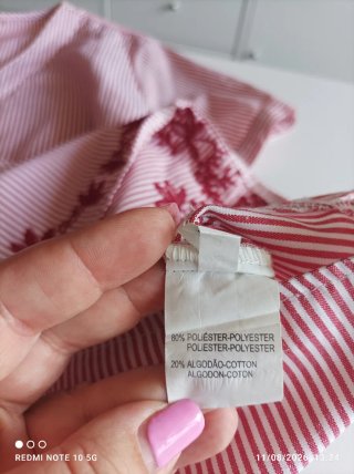 Blusa a rayas rojas y blancas
