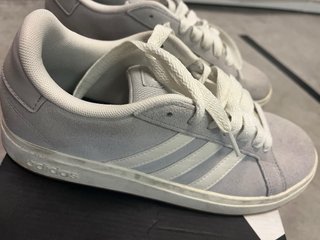 Adidas Grand Court Gris Talla 38.5