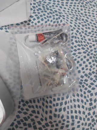 2 Scaffali angolari metallici per doccia