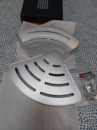 2 Scaffali angolari metallici per doccia