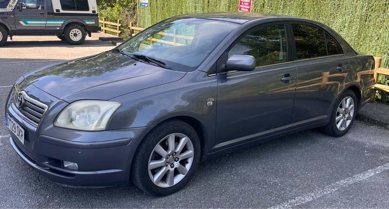 Toyota Avensis 2005 - foto 1