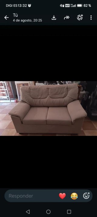 Sofá de 2 plazas en tela beige, no está hundido