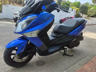 SYM Joymax  125cc I sport Azul y Negro