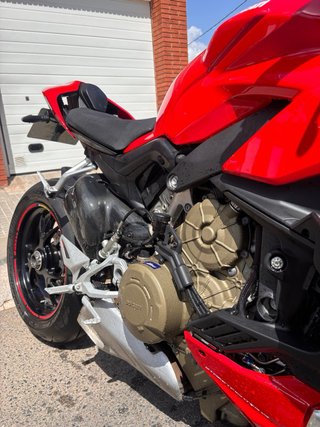 Ducati Streetfighter V4S