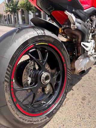 Ducati Streetfighter V4S