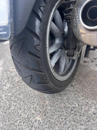 Piaggio MP3 Trike Rojo
