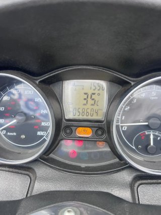 Piaggio MP3 Trike Rojo