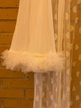 Kimono largo tul blanco corazones volantes