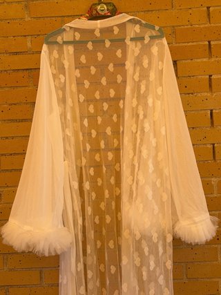 Kimono largo tul blanco corazones volantes