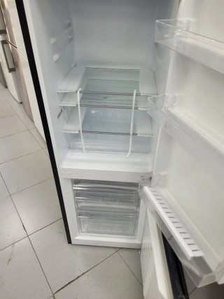 ☆NEVERA HANSEÁTICA NEGRA COMBI NUEVA CON TARA☆