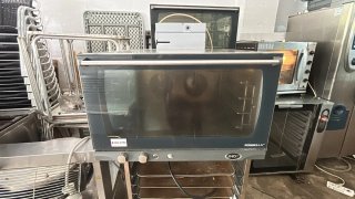 Horno Profesional UNOX Rosselló con soporte