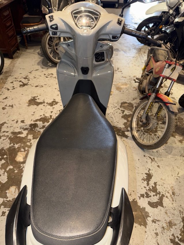 Honda Vision 110 2022 Plata