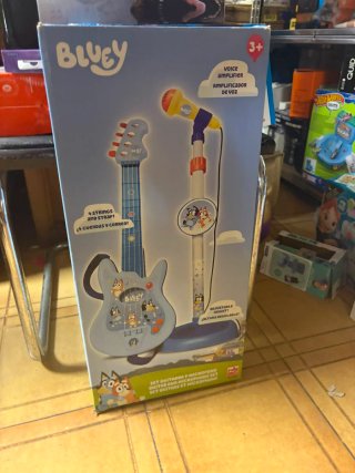 Guitarra y Micrófono Bluey