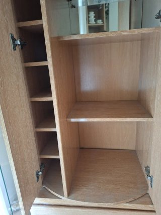 Mueble bar de madera