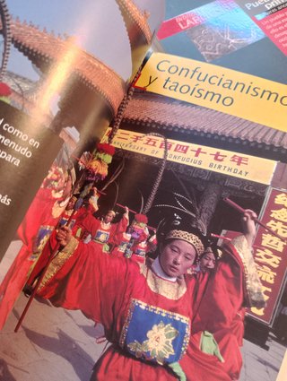 Libros biblioteca Larousse