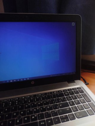 Ordenador HP EliteBook Plata y Negro