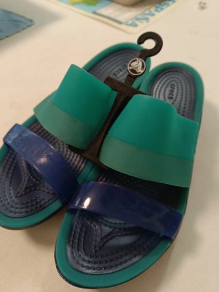 Sandalias Crocs Azul y Verde