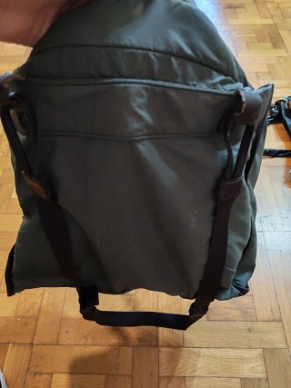 Bolso de hombro verde y marrón