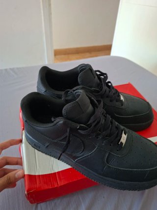 Nike Air Force 1 Negras Talla 42