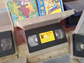Lote 25 Películas VHS Disney y Teletubbies