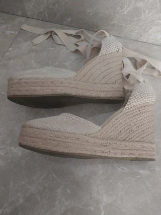 Cuñas Pull&Bear Beige Talla 39