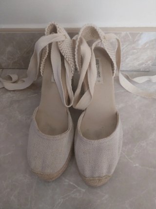 Cuñas Pull&Bear Beige Talla 39