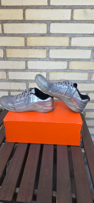 Nike Metcon Plata Talla 44.5
