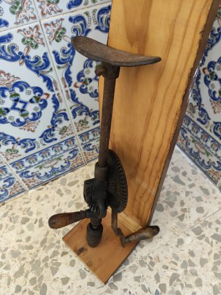 Taladro manual de manivela