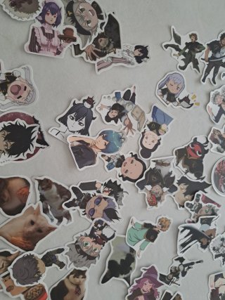 58 pegatinas +  regalo estuche para colorear
