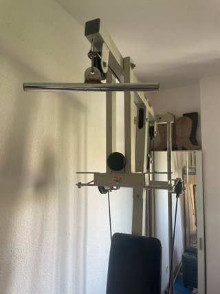 Máquina de gimnasio multifunción