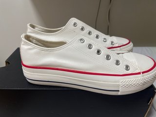 Zapatillas estilo Converse Blancas sin cordones