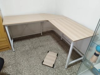 Mesa de escritorio en L