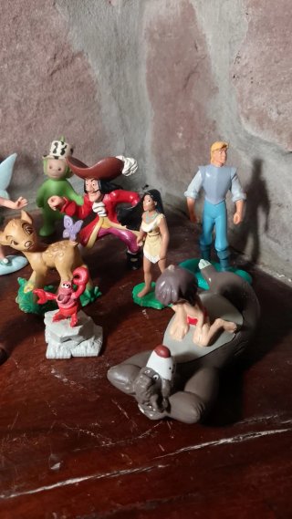 Lote 18 figuras Disney