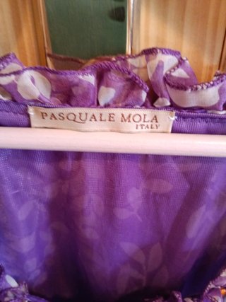 Vestido morado plisado estampado